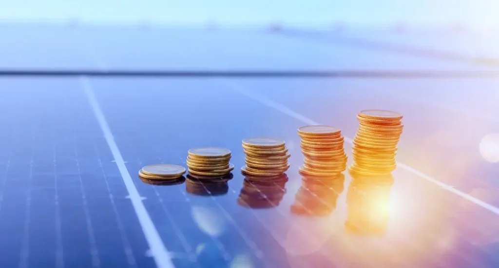 Money,Saved,By,Using,Energy,With,Solar,Panel